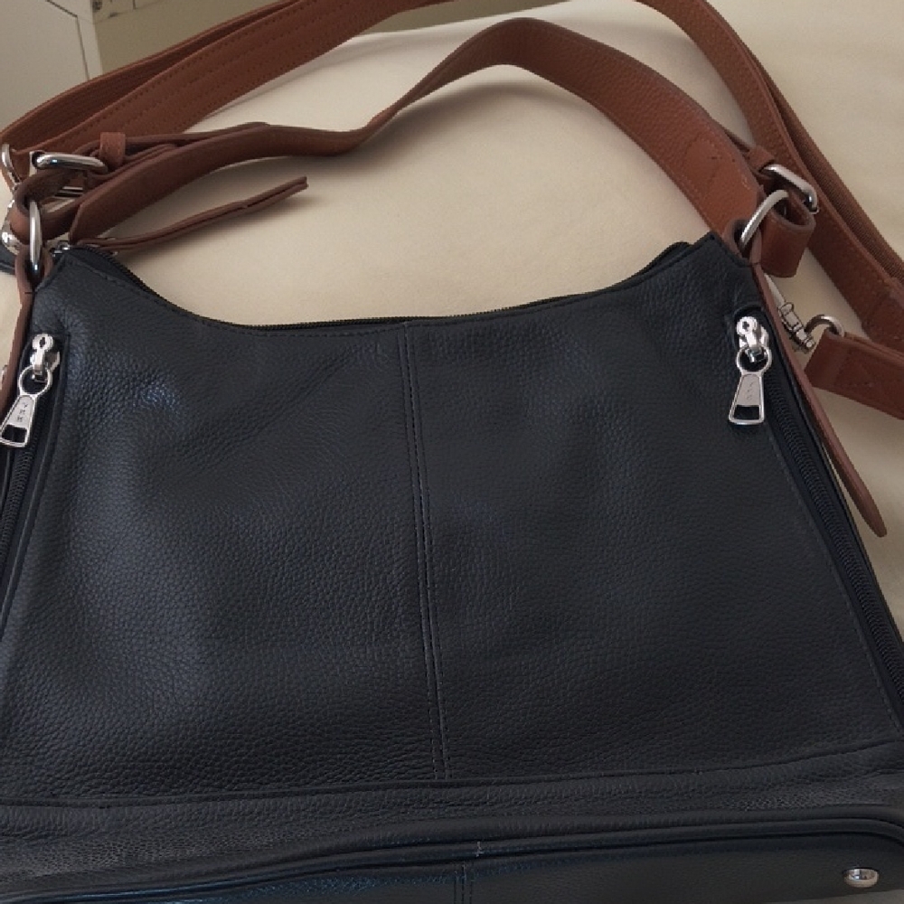 Roma Conceal Carry - Used Twice! Chic Black and Tan Women's Shoulder Bag